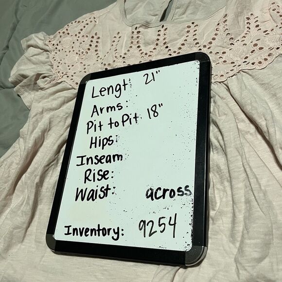 J. Crew Light Pink Eyelet Flutter Short Sleeve Keyhole Top Womens Size M - Picture 10 of 10